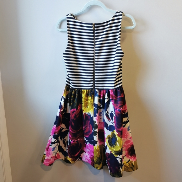 Fun Party Dress!!.. WITH POCKETS - Picture 2 of 6